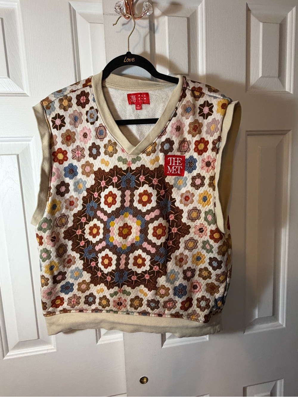 PacSun The Met Quilted Floral V-Neck Sweater Vest - Cream Base